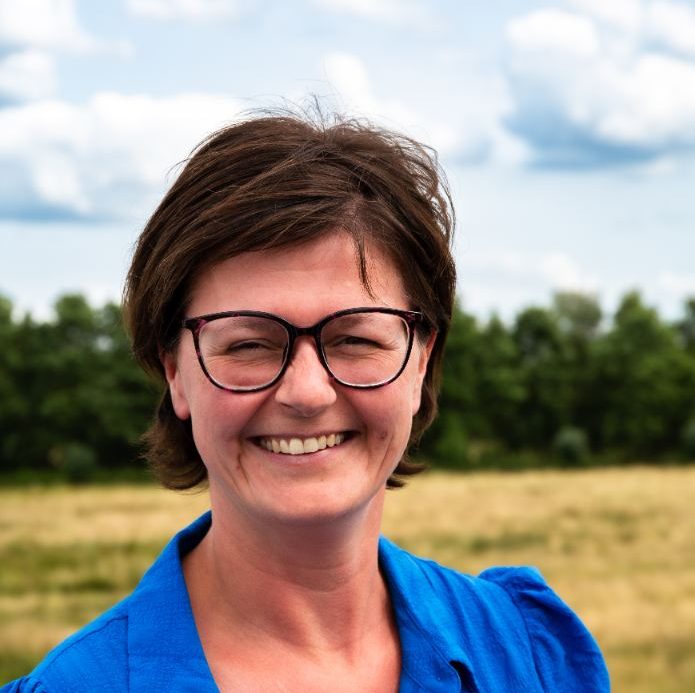 Karen De Vos